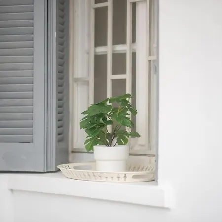 Bright & Cozy House Near Beach Афины Экстерьер фото