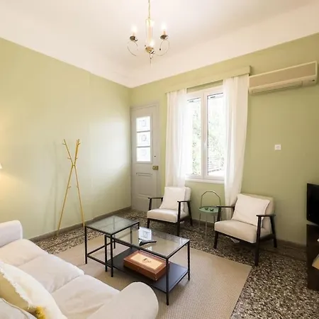 Bright & Cozy House Near Beach Афины Экстерьер фото