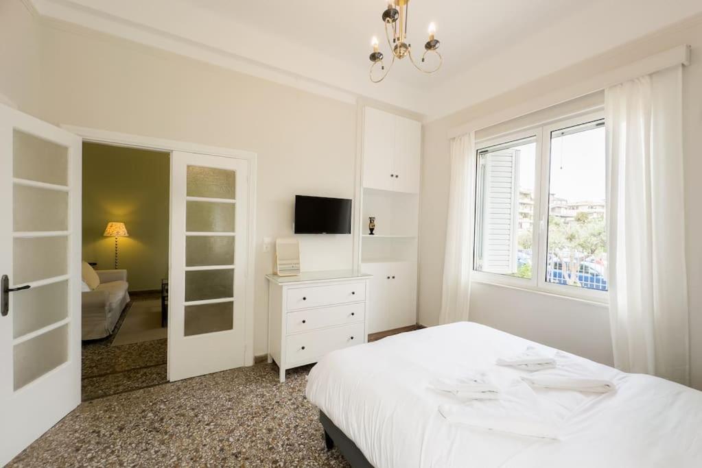 Bright & Cozy House Near Афины
