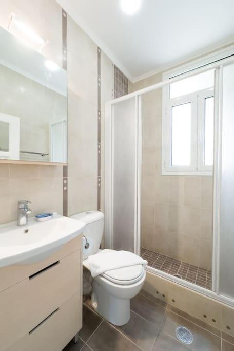Дом отдыха Bright & Cozy House Near Афины