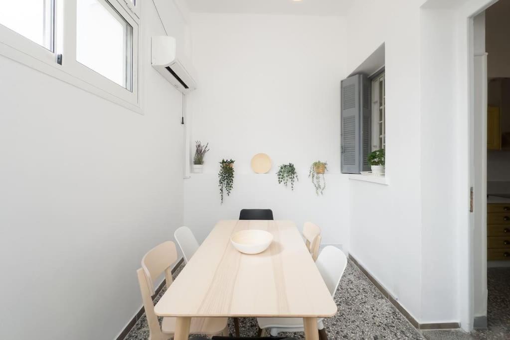 Bright & Cozy House Near Holiday home *